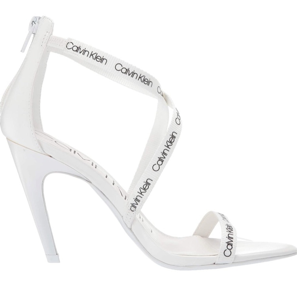 ❌SOLD❌Calvin Klein
Gennovah Cross Strap Sandal - Picture 4 of 7